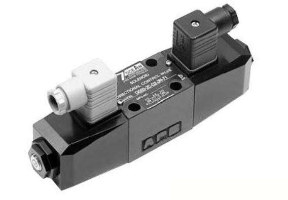 空氣能采暖中，電磁換向閥的工作原理以及作用